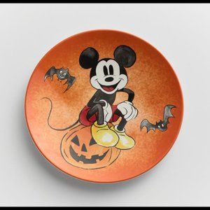 NEW Pottery Barn Mickey Mouse Halloween Pumpkin Melamine Plate 9"
